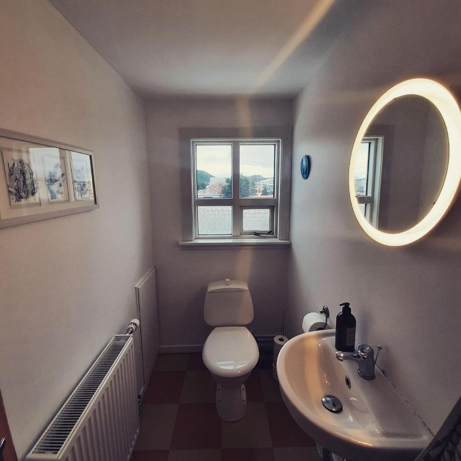 Grindavik Guesthouse Self Check In & Out Exterior foto